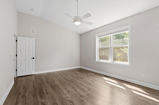 60-web-or-mls-2051 Highgate Cir-60.jpg