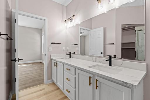 65-web-or-mls-2051 Highgate Cir-65.jpg