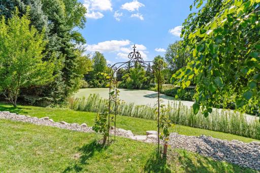 8-web-or-mls-2051 Highgate Cir-8.jpg