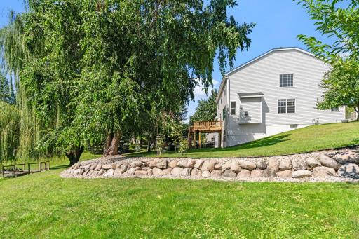 10-web-or-mls-2051 Highgate Cir-10.jpg
