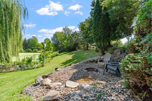19-web-or-mls-2051 Highgate Cir-19.jpg