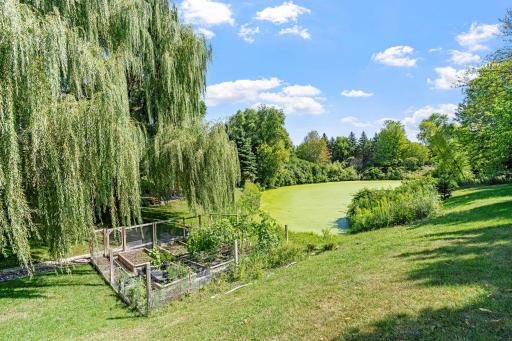 18-web-or-mls-2051 Highgate Cir-18.jpg