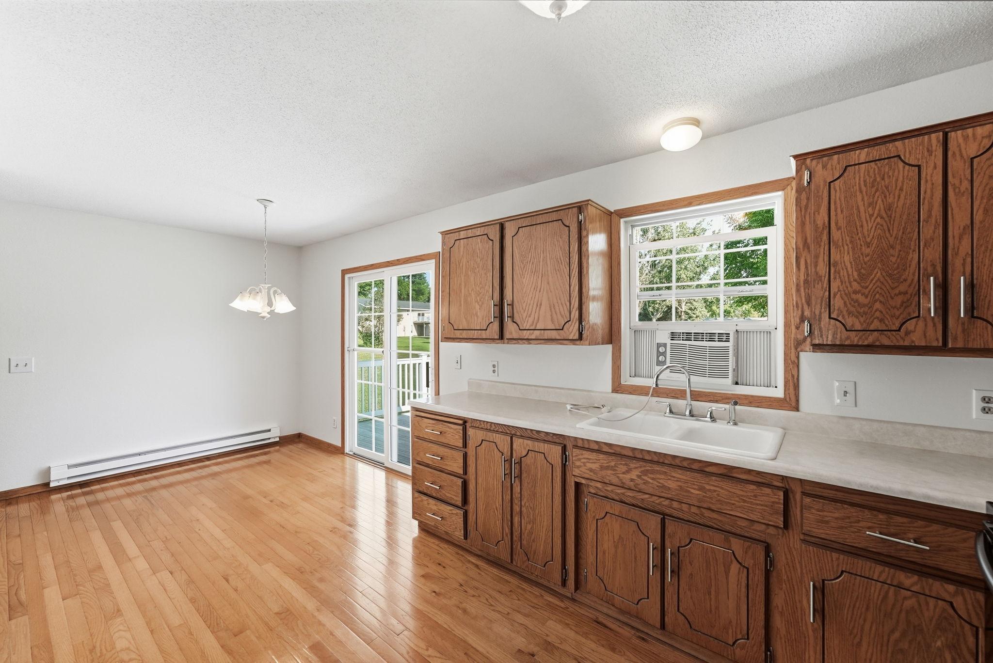 Kitchen/dining