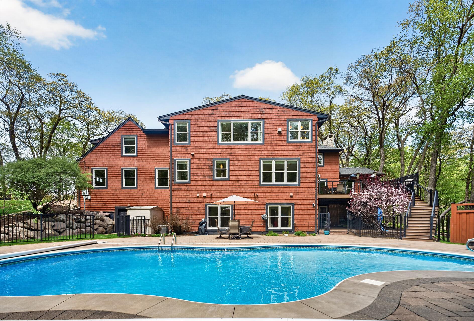 Well maintained swimming pool!