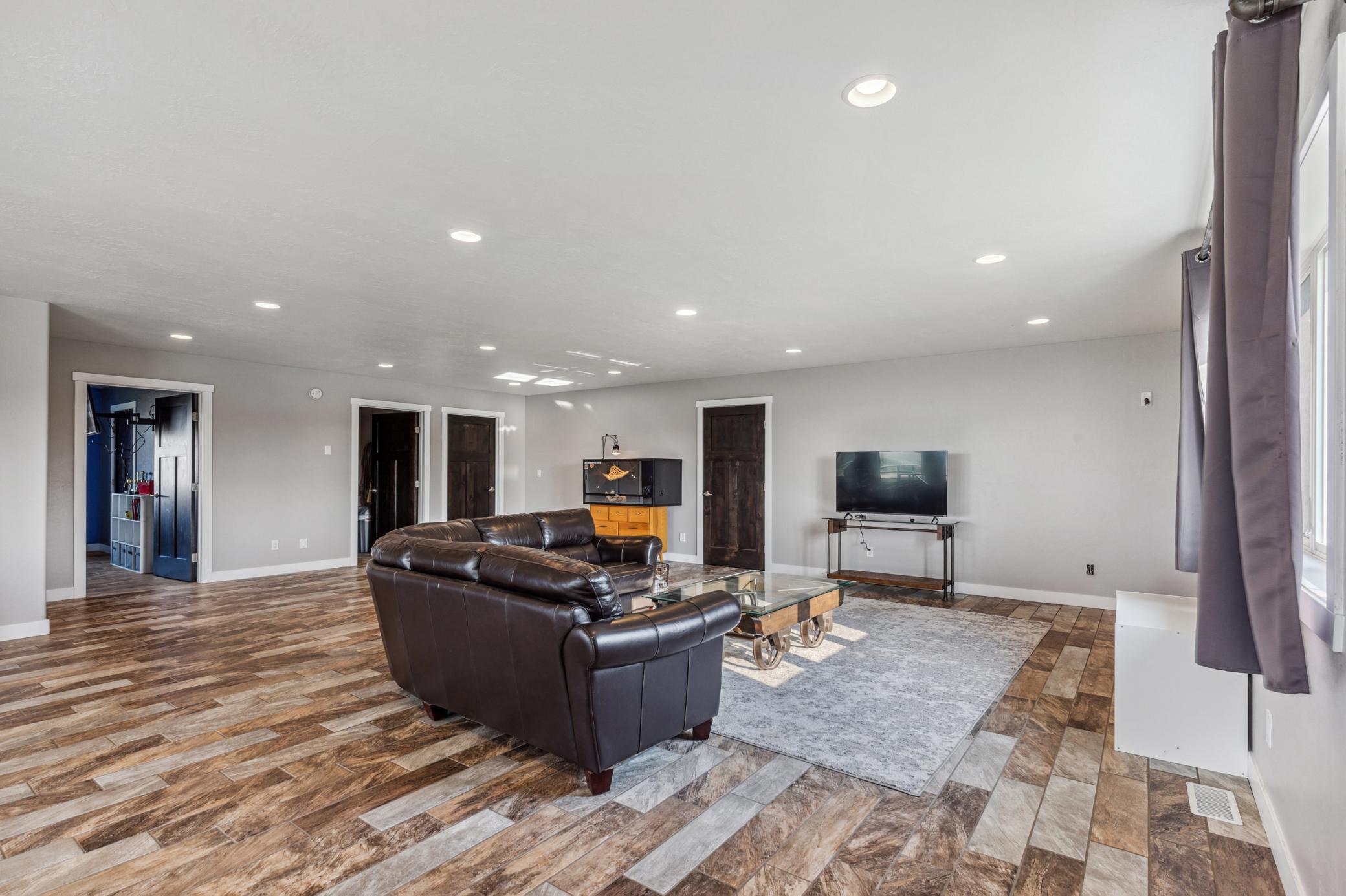 Spacious Family Room