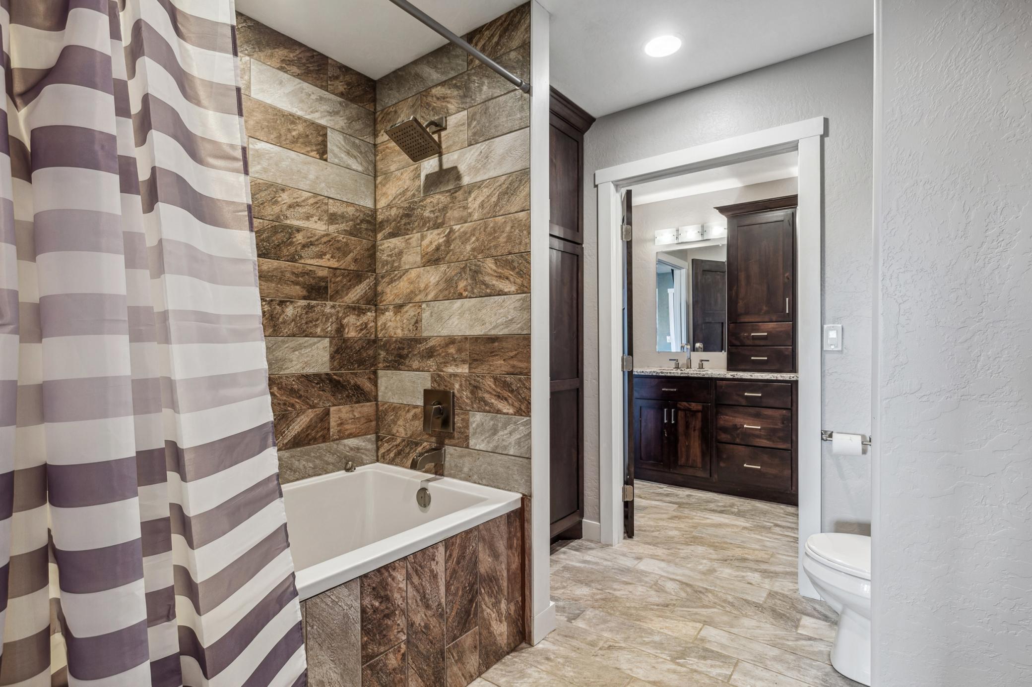 Separate tub/shower area