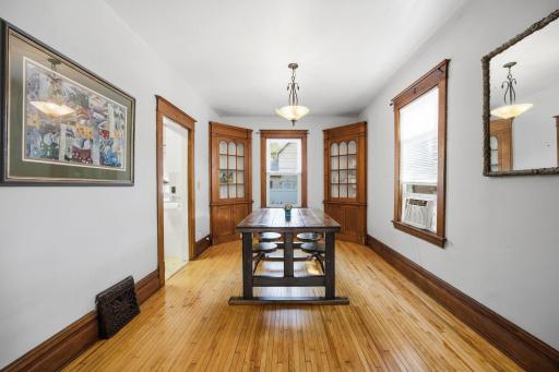 9-web-or-mls-1825 W Minnehaha Ave-7.jpg