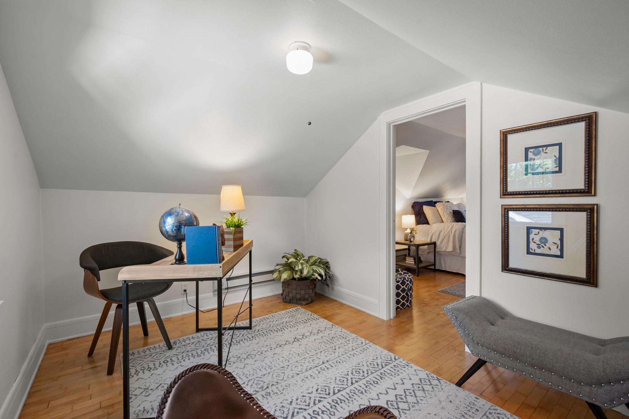 52-web-or-mls-4142 18th Ave-270.jpg