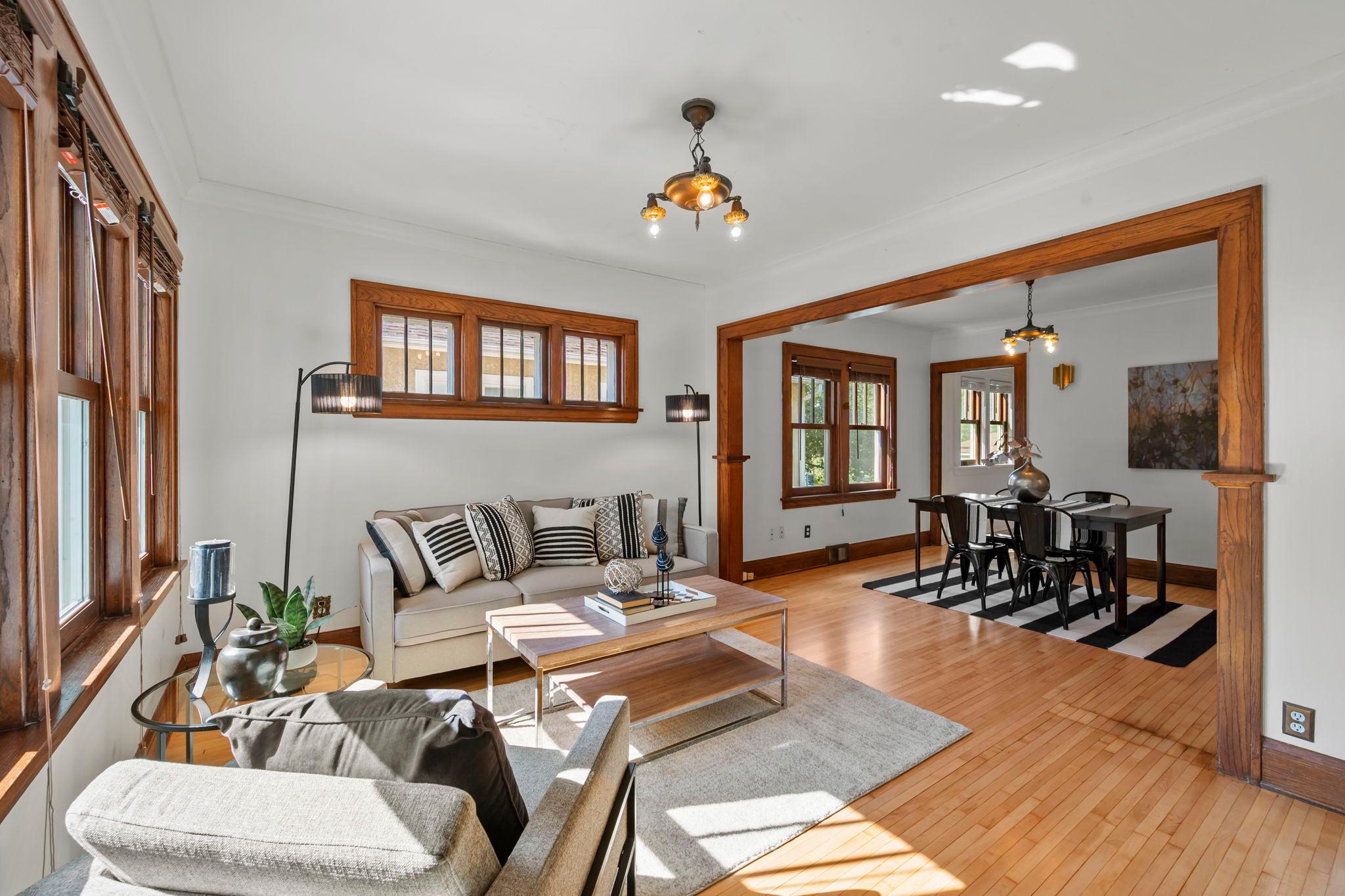 18-web-or-mls-4142 18th Ave-105.jpg