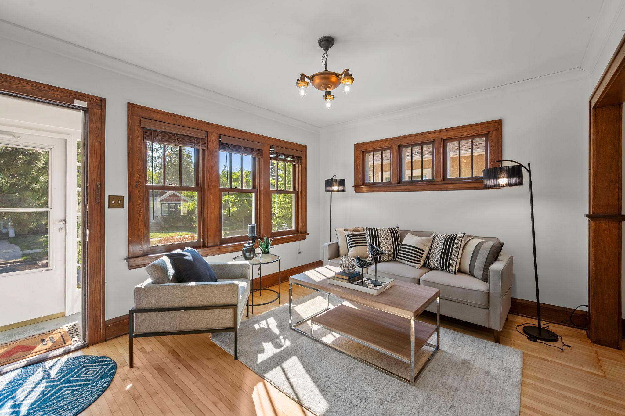 17-web-or-mls-4142 18th Ave-100.jpg