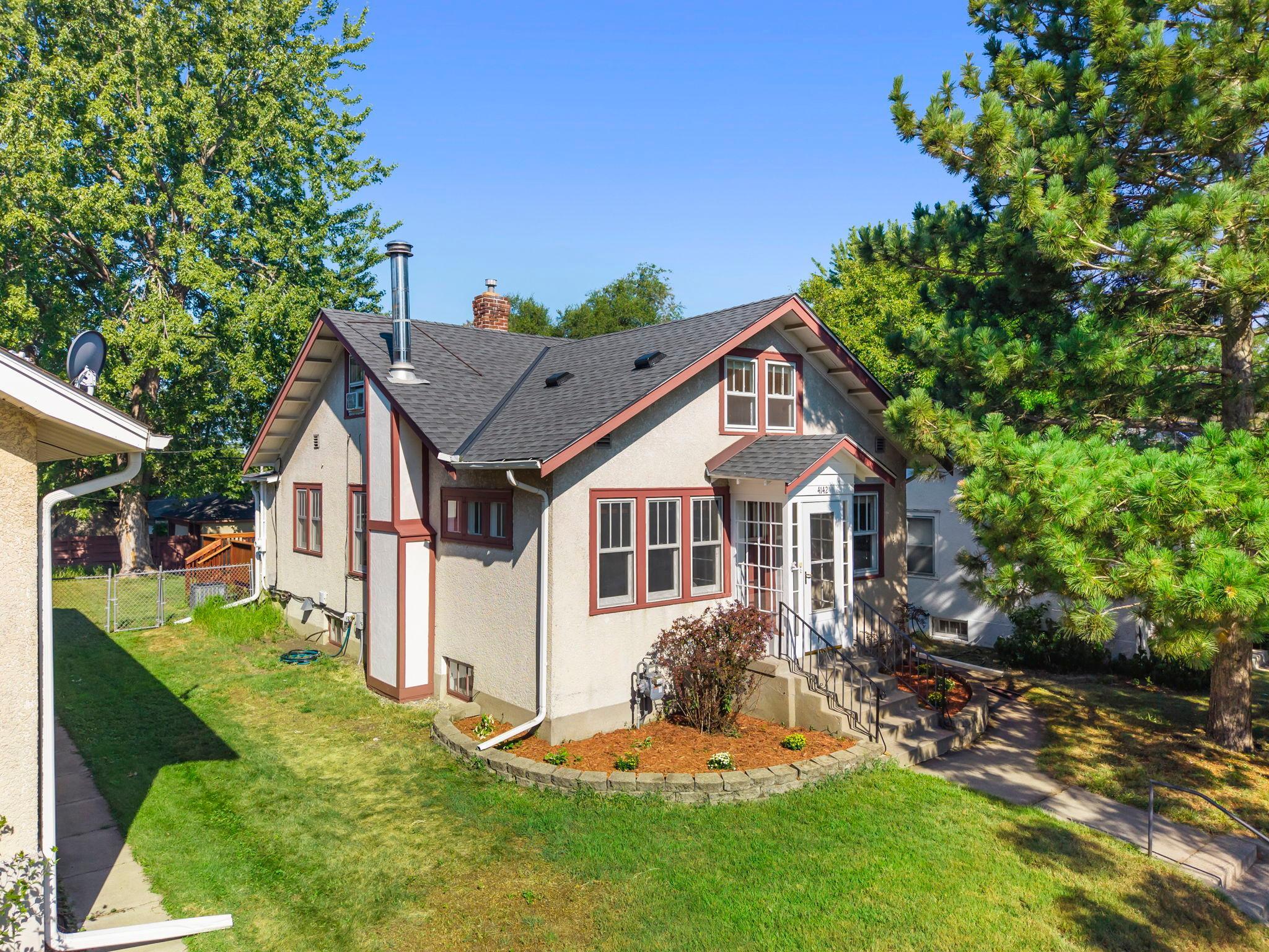 9-web-or-mls-4142 18th Ave-347.jpg