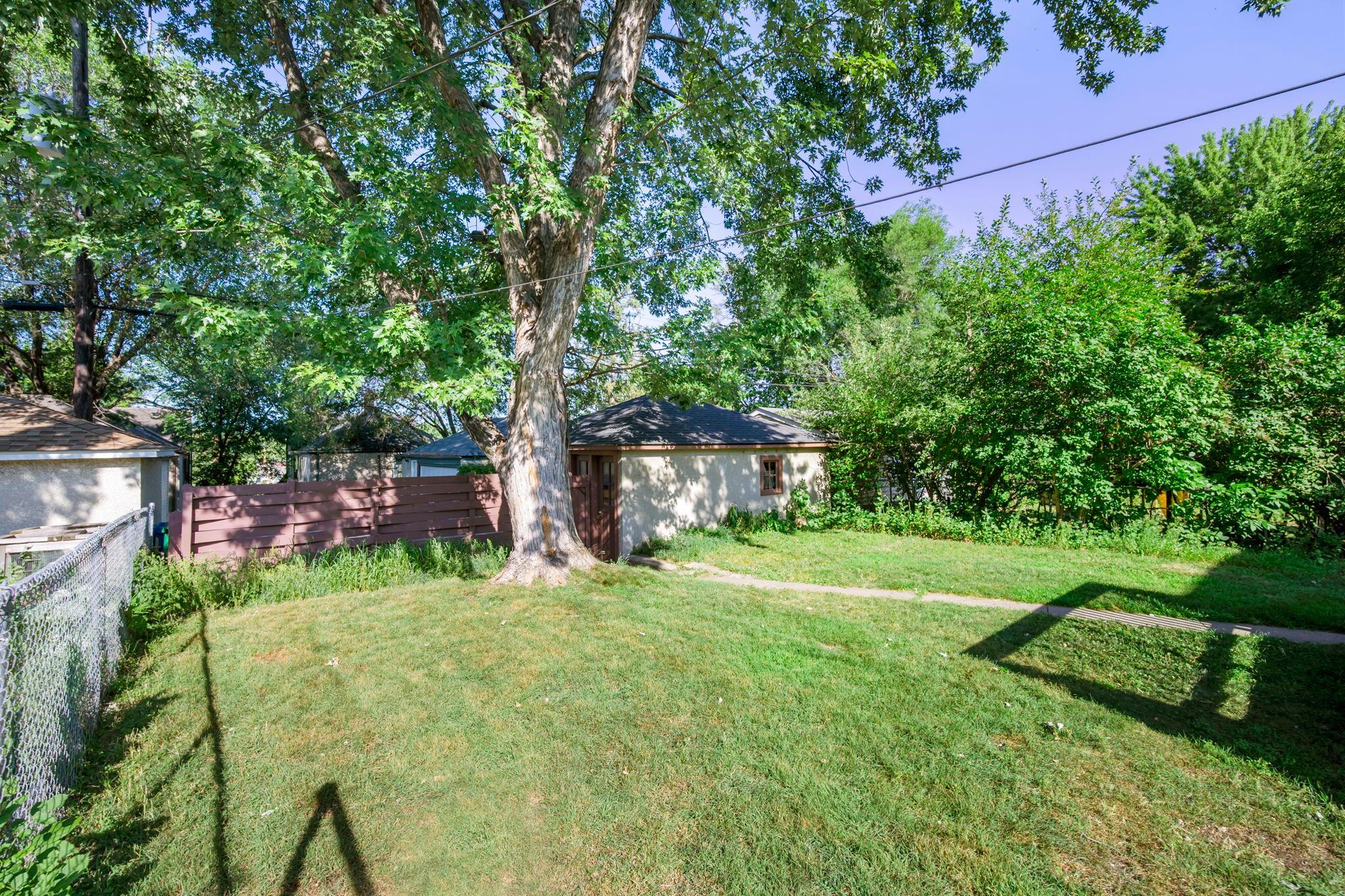 76-web-or-mls-4142 18th Ave-69.jpg
