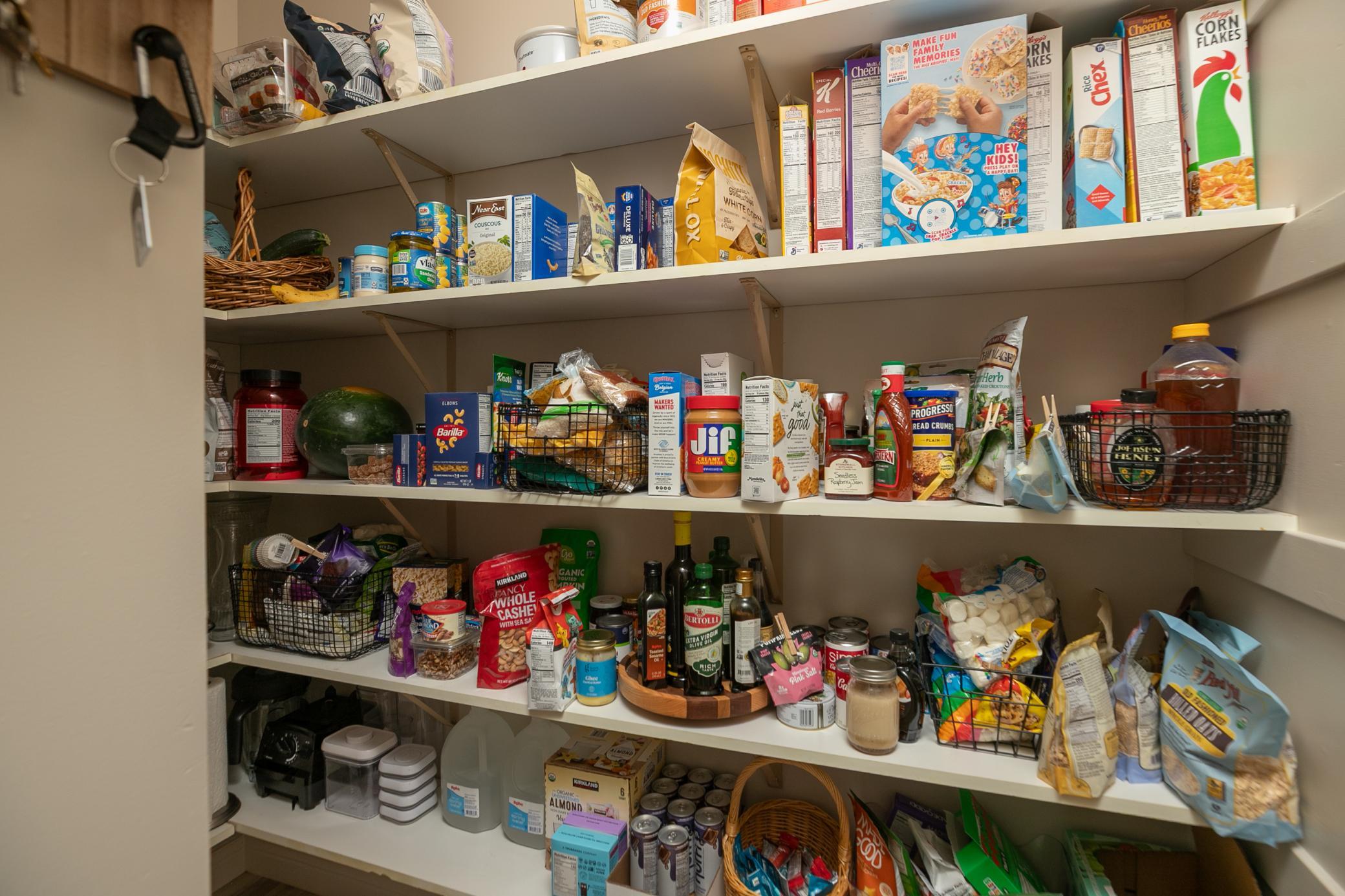 17-17-Pantry.jpg