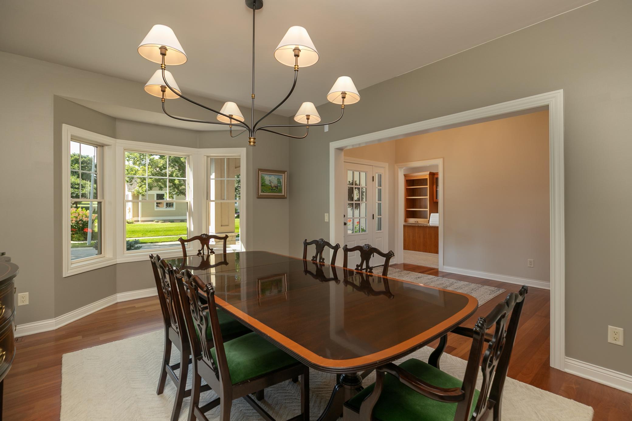 21-21-Dining Room.jpg