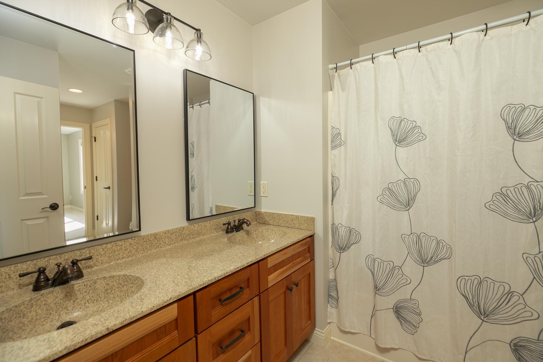 34-34-Bathroom.jpg