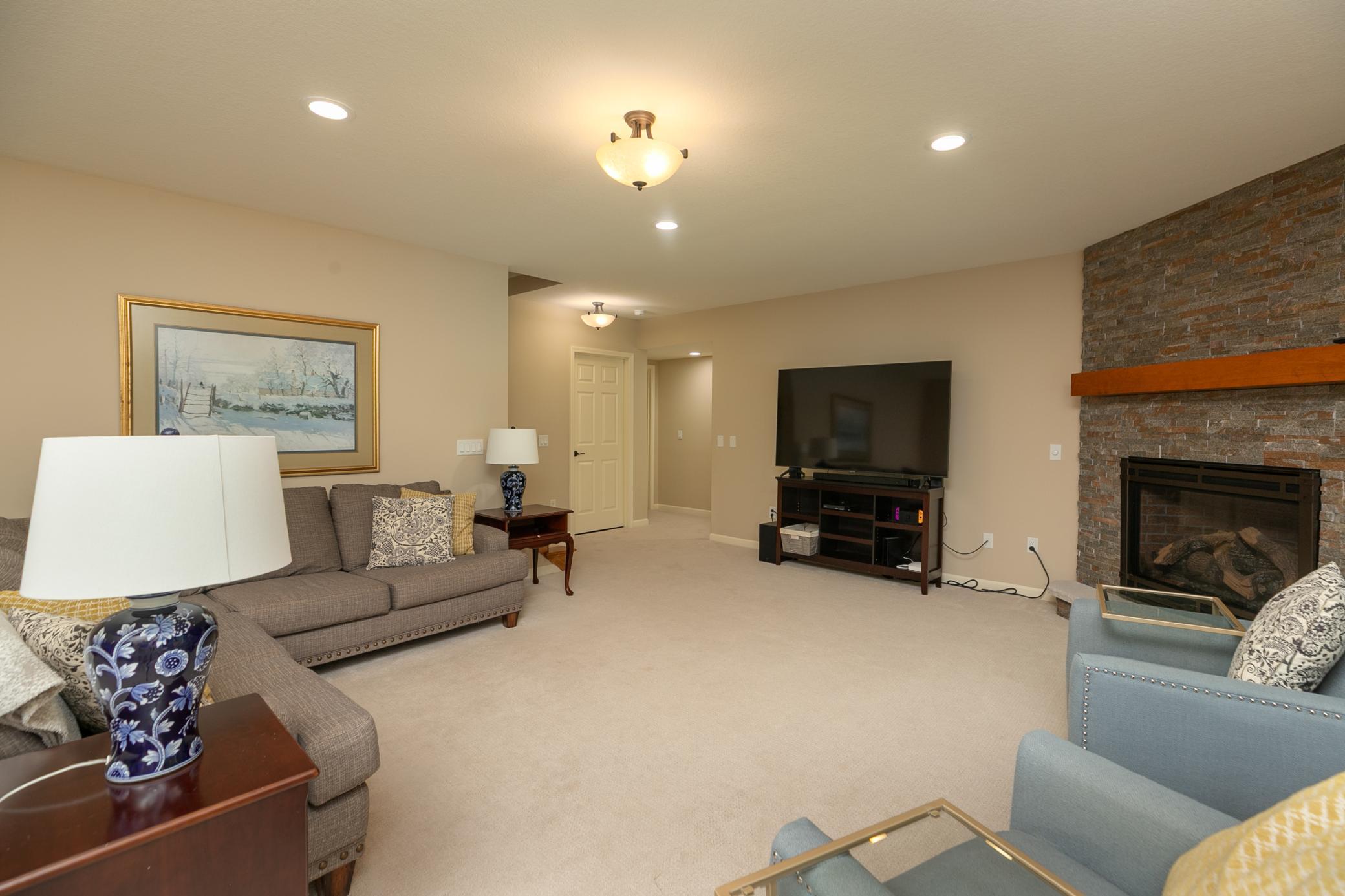 40-40-Family Room.jpg