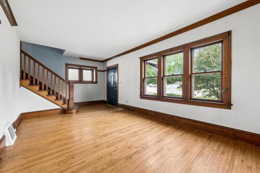 2096 Como Avenue, Saint Paul, MN 55108