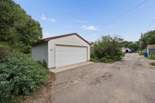 2096 Como Avenue, Saint Paul, MN 55108