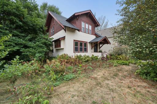 2096 Como Avenue, Saint Paul, MN 55108