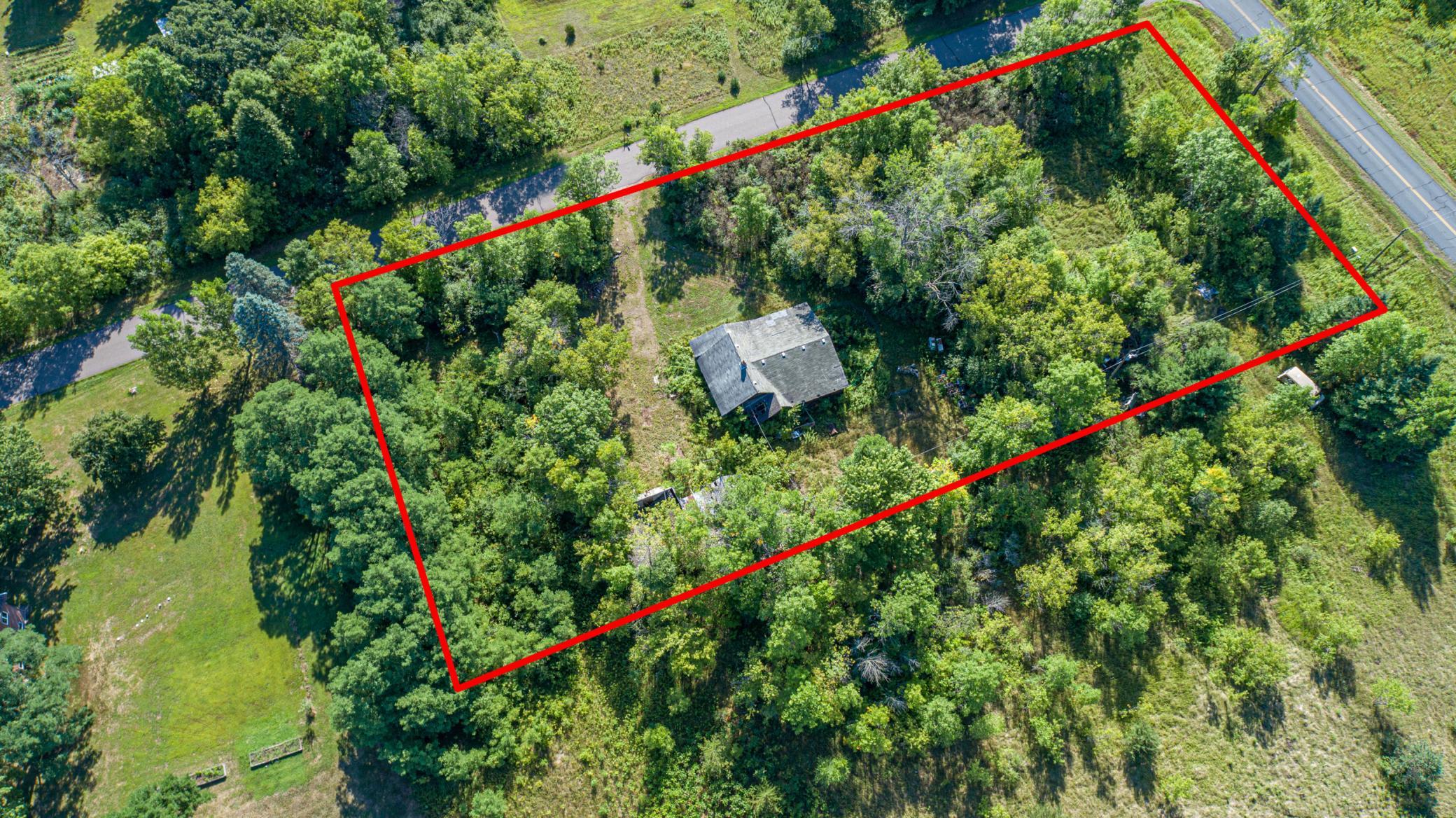 41170 2nd-Hunt-Front Lot Outlined1.jpg