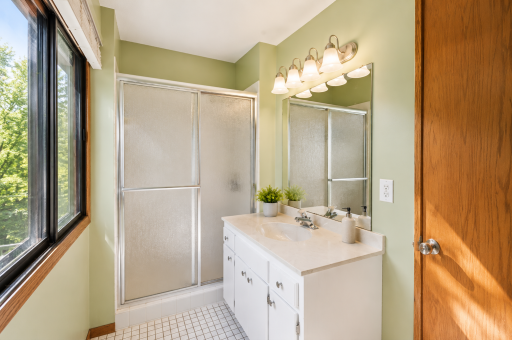 4505 Orchid Circle, Plymouth, MN 55446