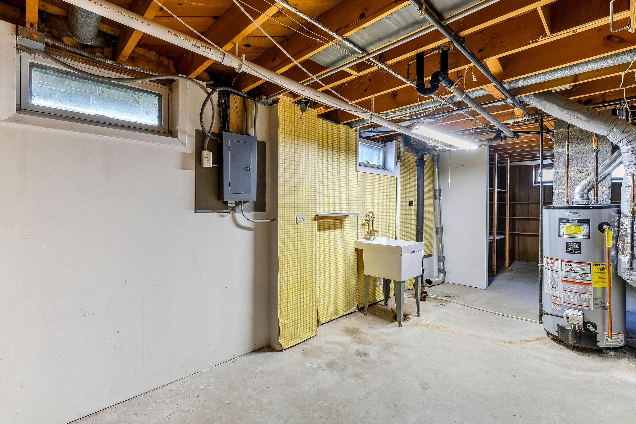 Utility/laundry room