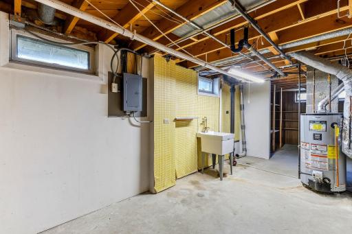 Utility/laundry room