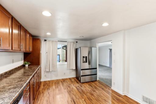 20-web-or-mls-1283-Rice-St-20.jpg