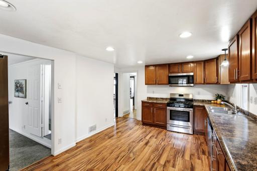 19-web-or-mls-1283-Rice-St-19.jpg