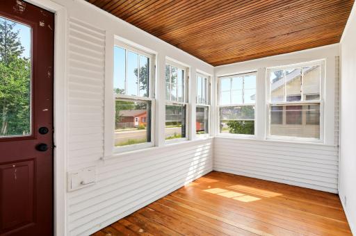 4-web-or-mls-1283-Rice-St-04.jpg