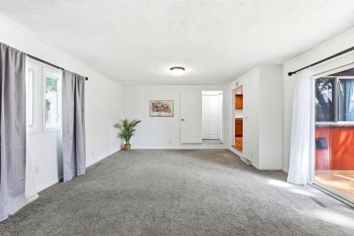 31-web-or-mls-1283-Rice-St-31.jpg