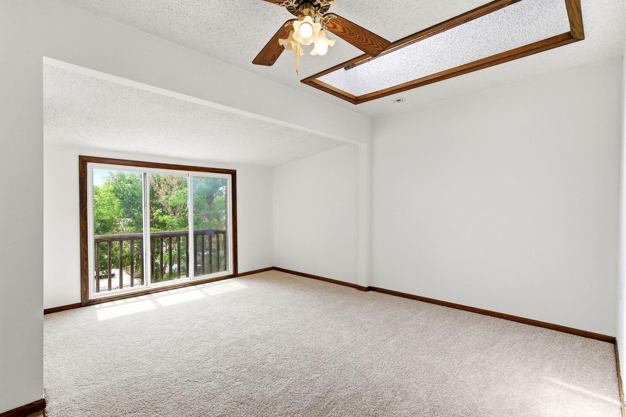 29-web-or-mls-896-4th-St-E-29.jpg