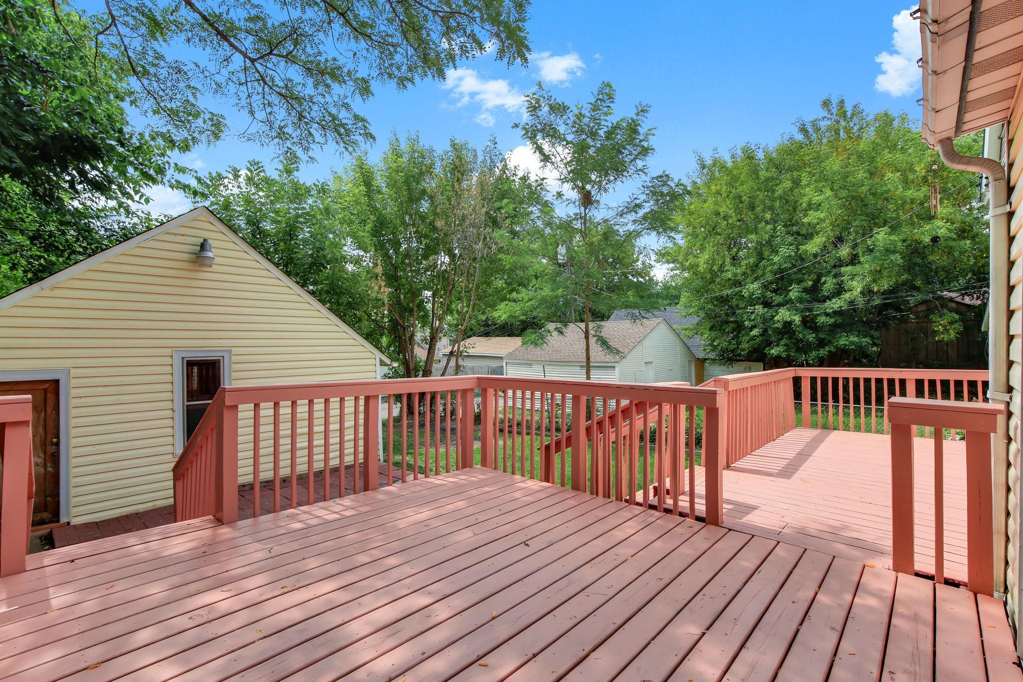 38-web-or-mls-896-4th-St-E-38.jpg