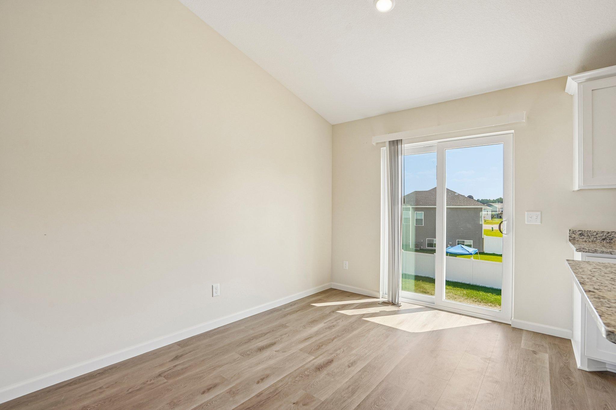 16-web-or-mls-397th St-S2008-014.jpg