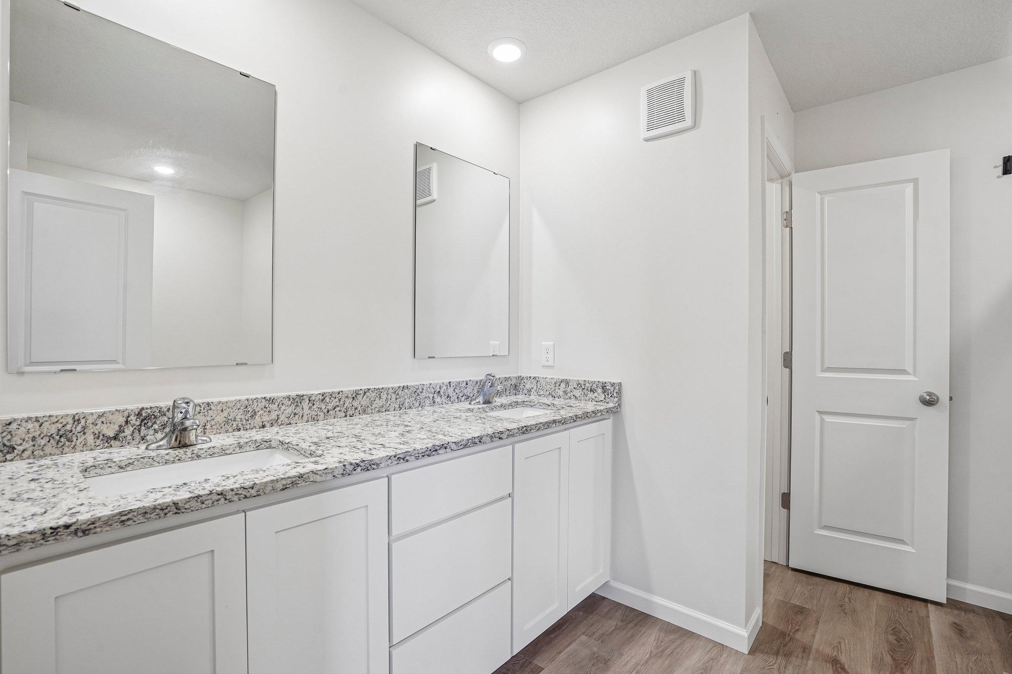 27-web-or-mls-397th St-S2008-025.jpg