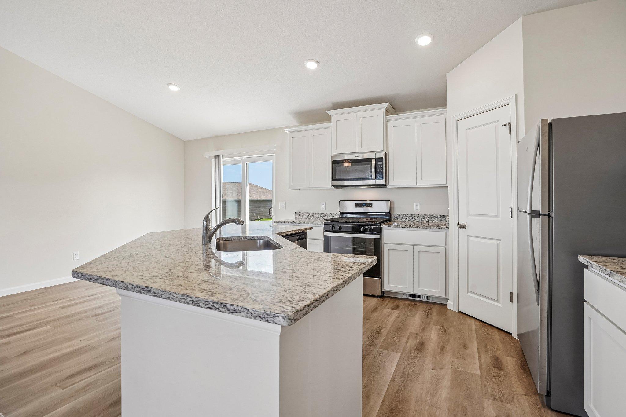 20-web-or-mls-397th St-S2008-018.jpg