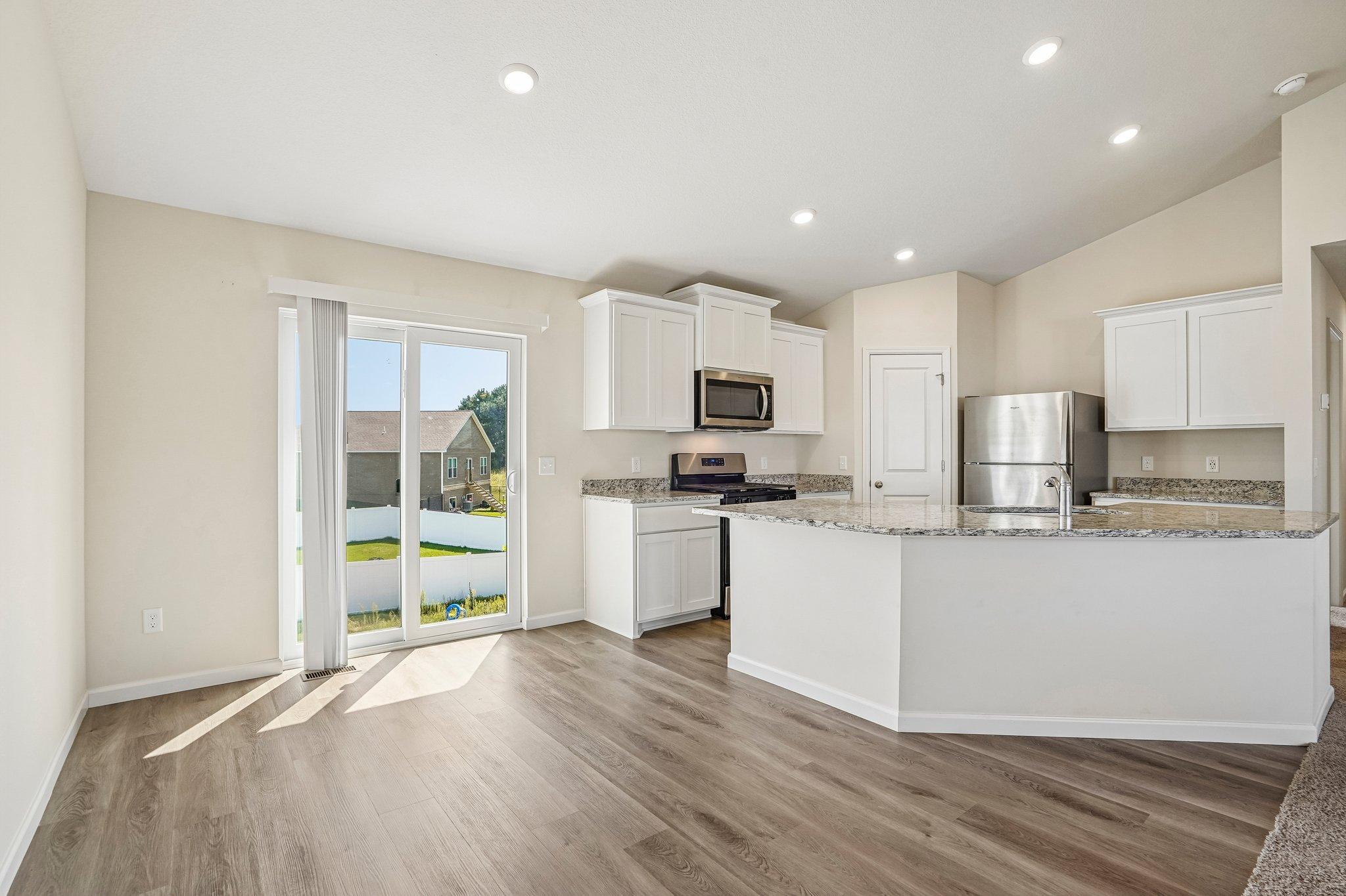 14-web-or-mls-397th St-S2008-012.jpg