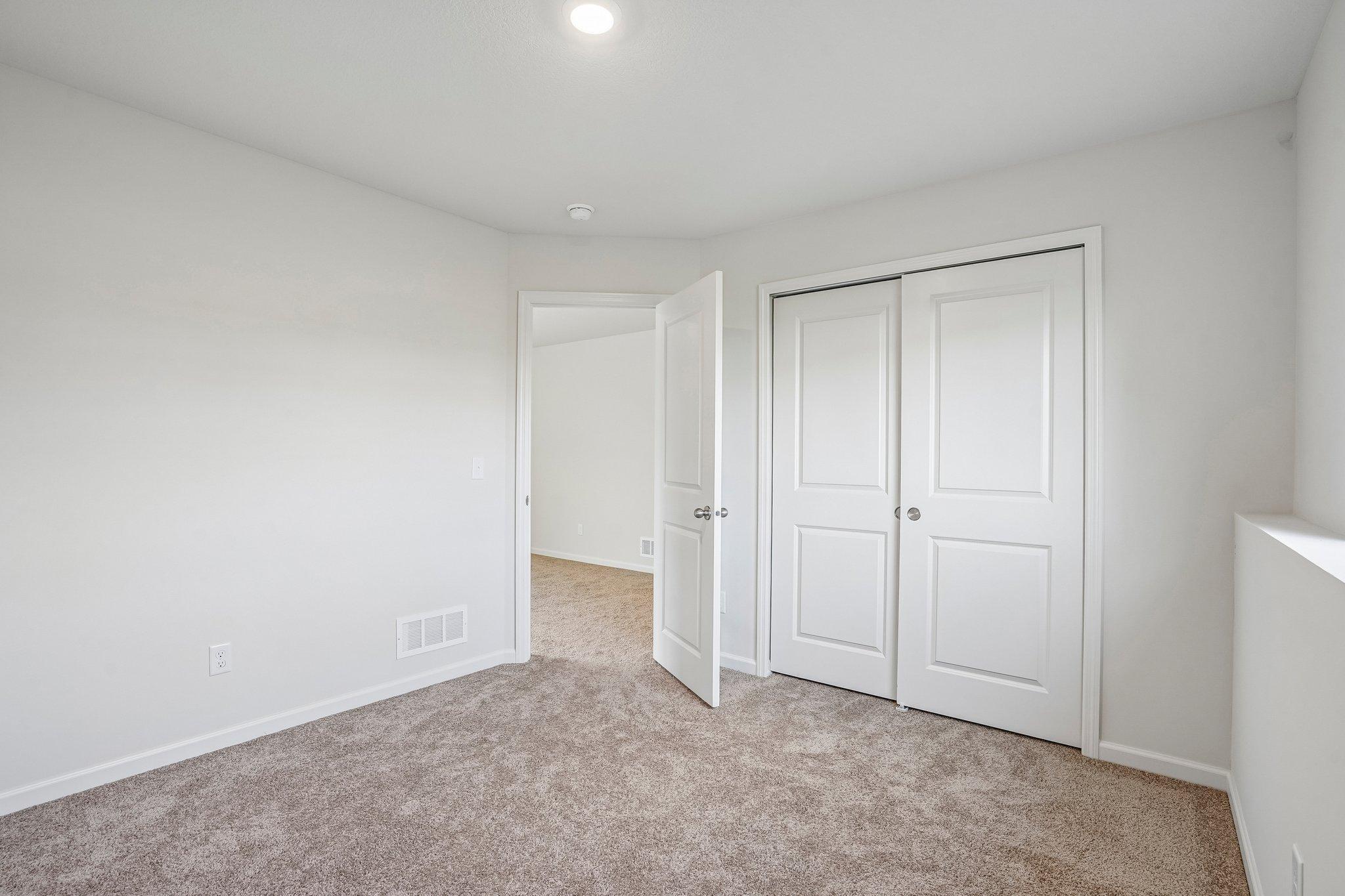 39-web-or-mls-397th St-S2008-037.jpg