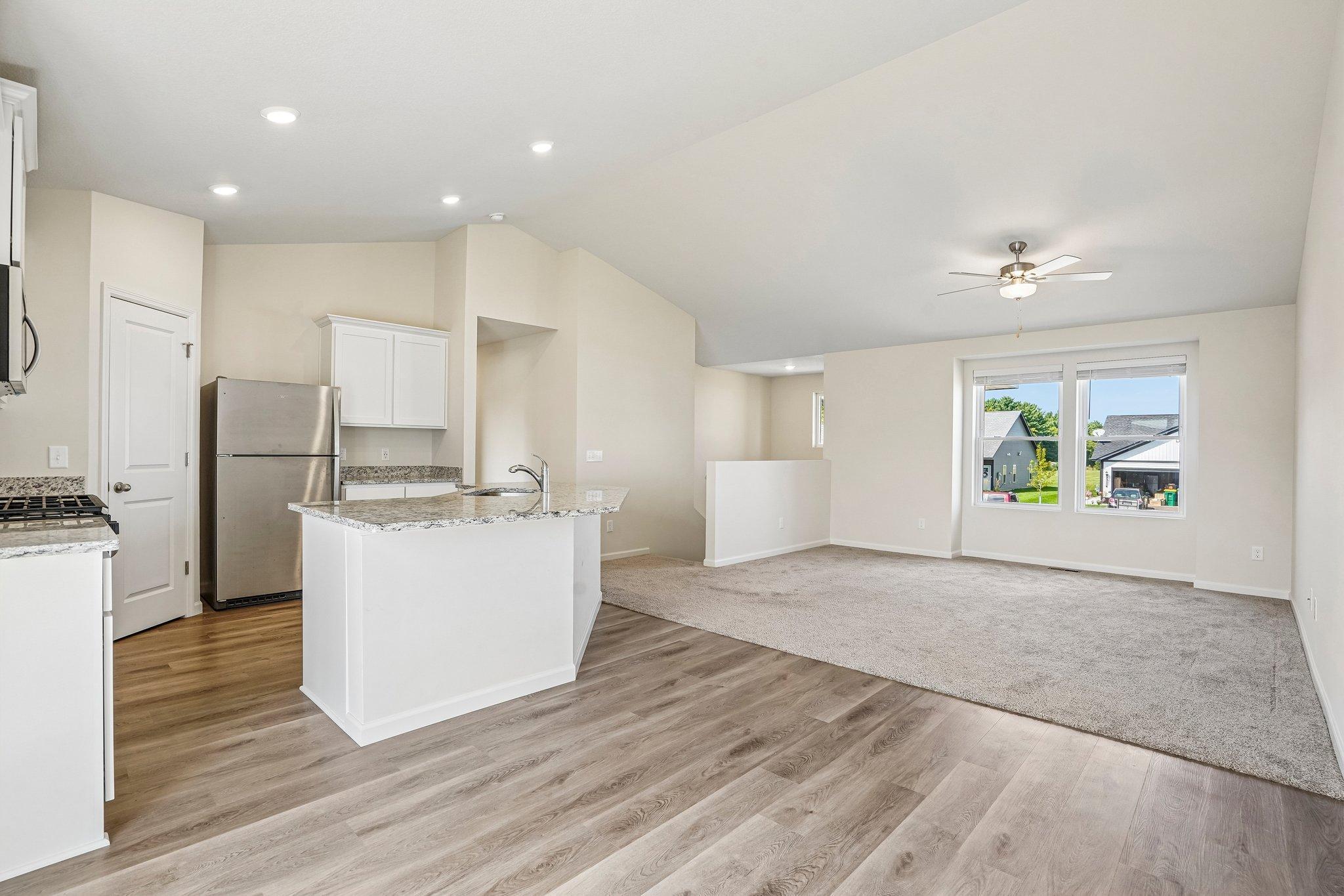 15-web-or-mls-397th St-S2008-013.jpg