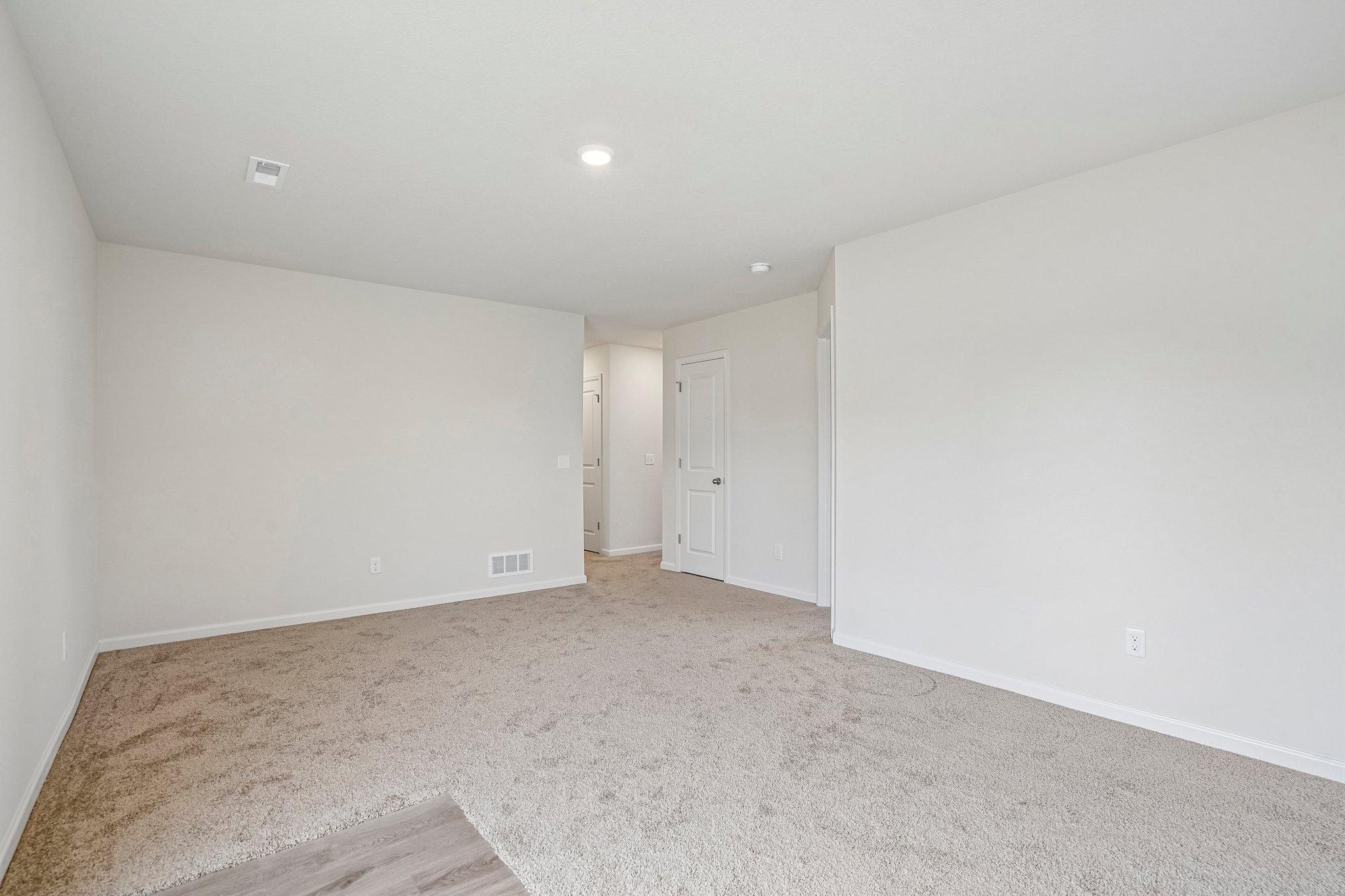 36-web-or-mls-397th St-S2008-034.jpg
