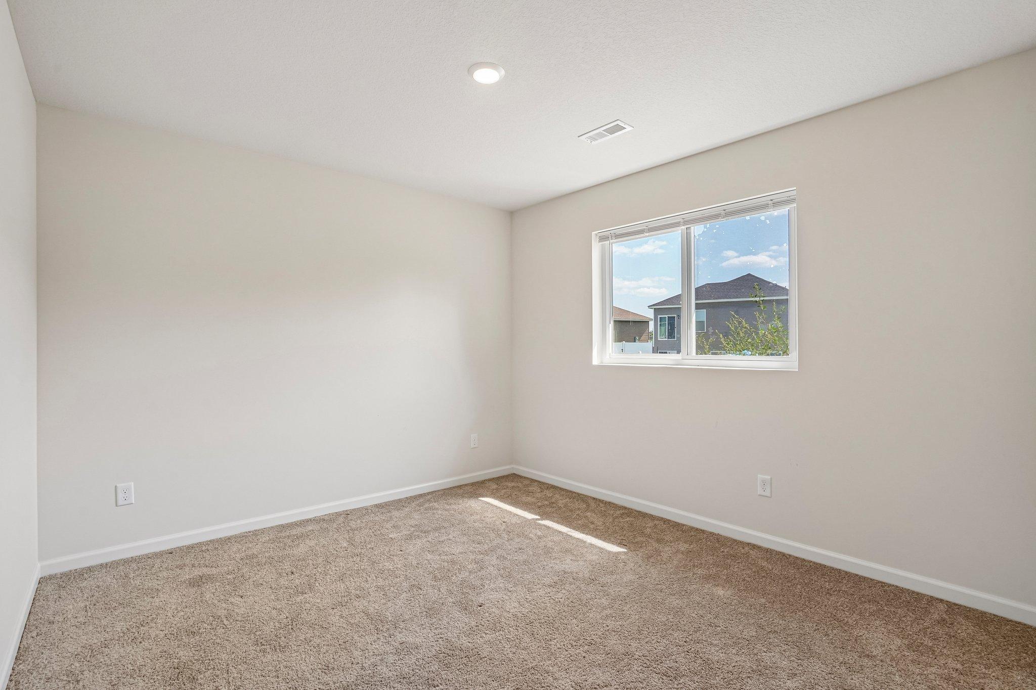 32-web-or-mls-397th St-S2008-030.jpg
