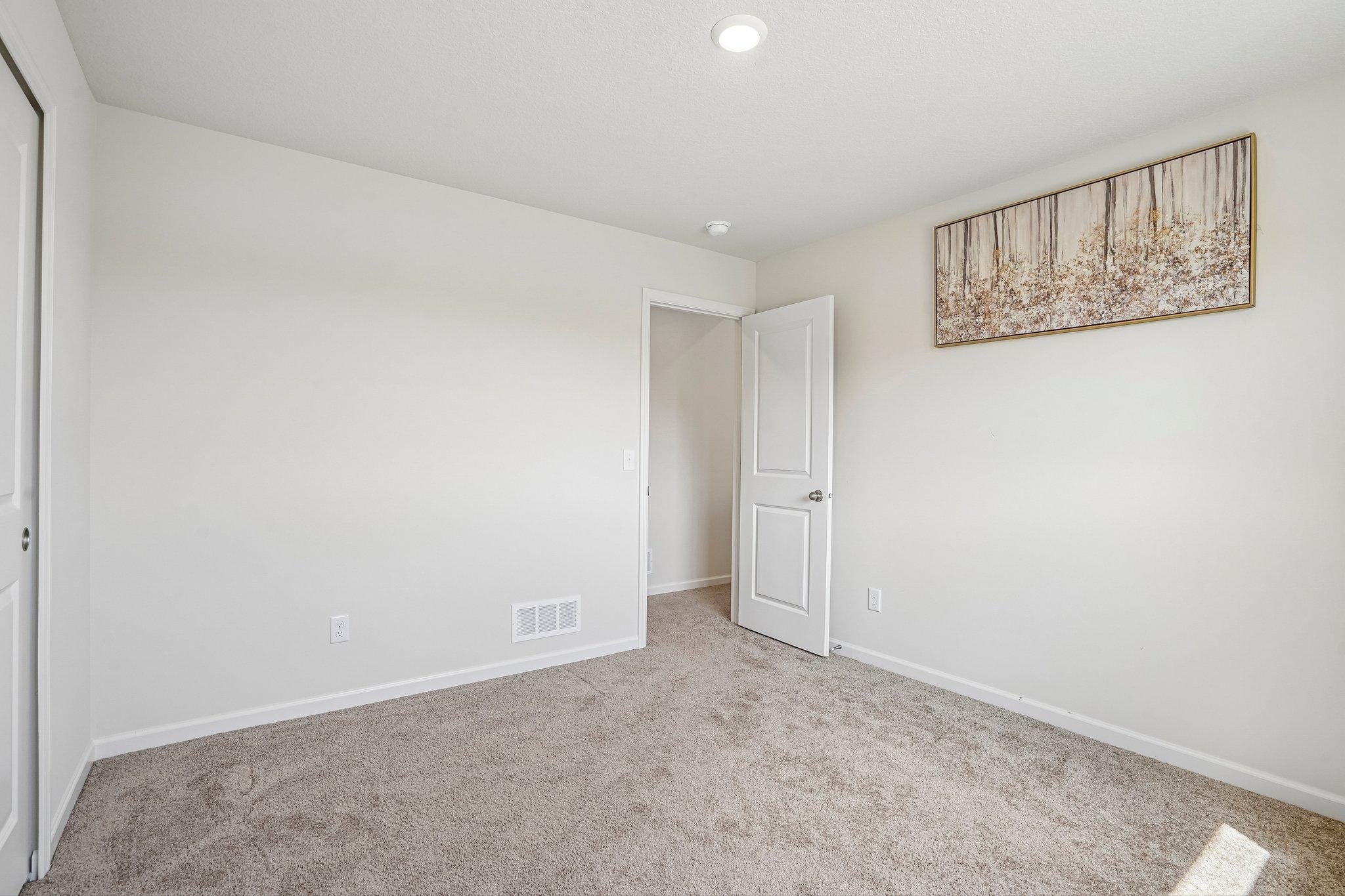 22-web-or-mls-397th St-S2008-020.jpg