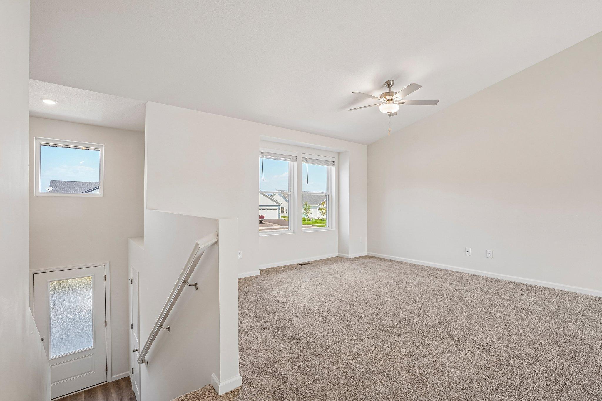 10-web-or-mls-397th St-S2008-008.jpg