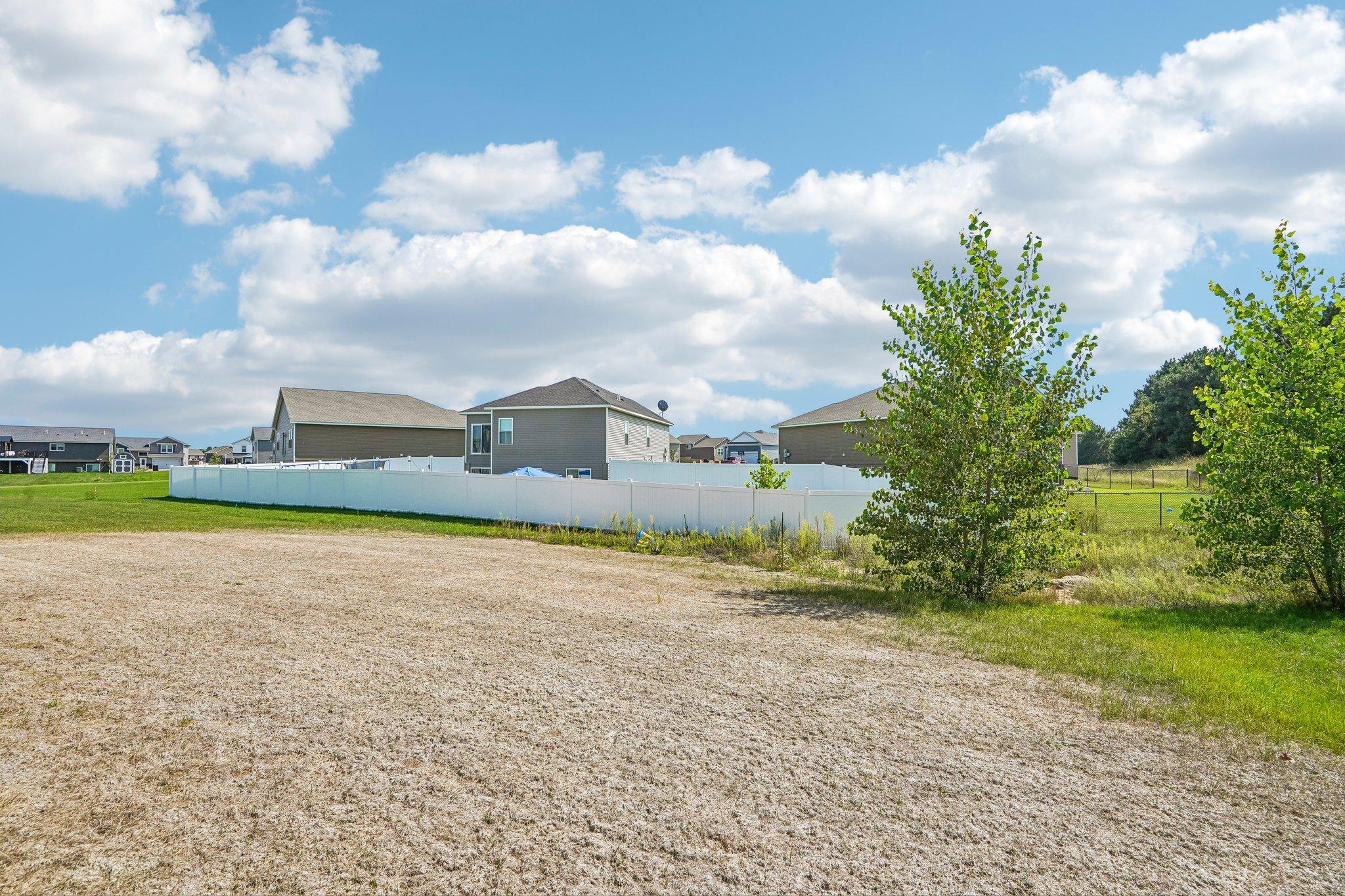 42-web-or-mls-397th St-S2008-040.jpg