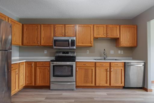 2017 32nd Avenue S, Fargo, ND 58103