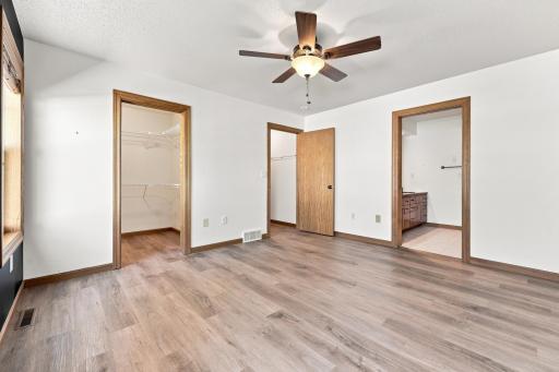 220 15th Avenue Way, West Fargo, ND 58078