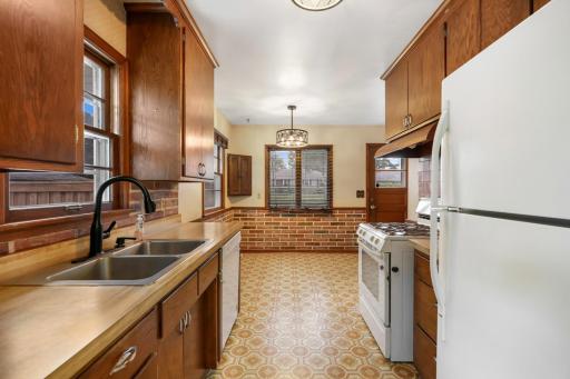 9141 Oliver Avenue S, Bloomington, MN 55431