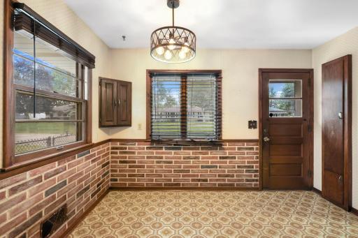 9141 Oliver Avenue S, Bloomington, MN 55431