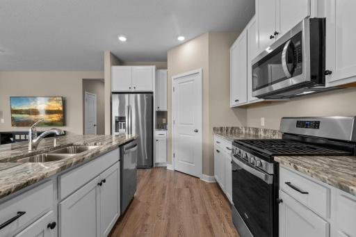 28-web-or-mls-7624 Ochoa Ave NE-105.jpg