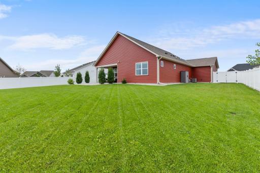 60-web-or-mls-7624 Ochoa Ave NE-37.jpg